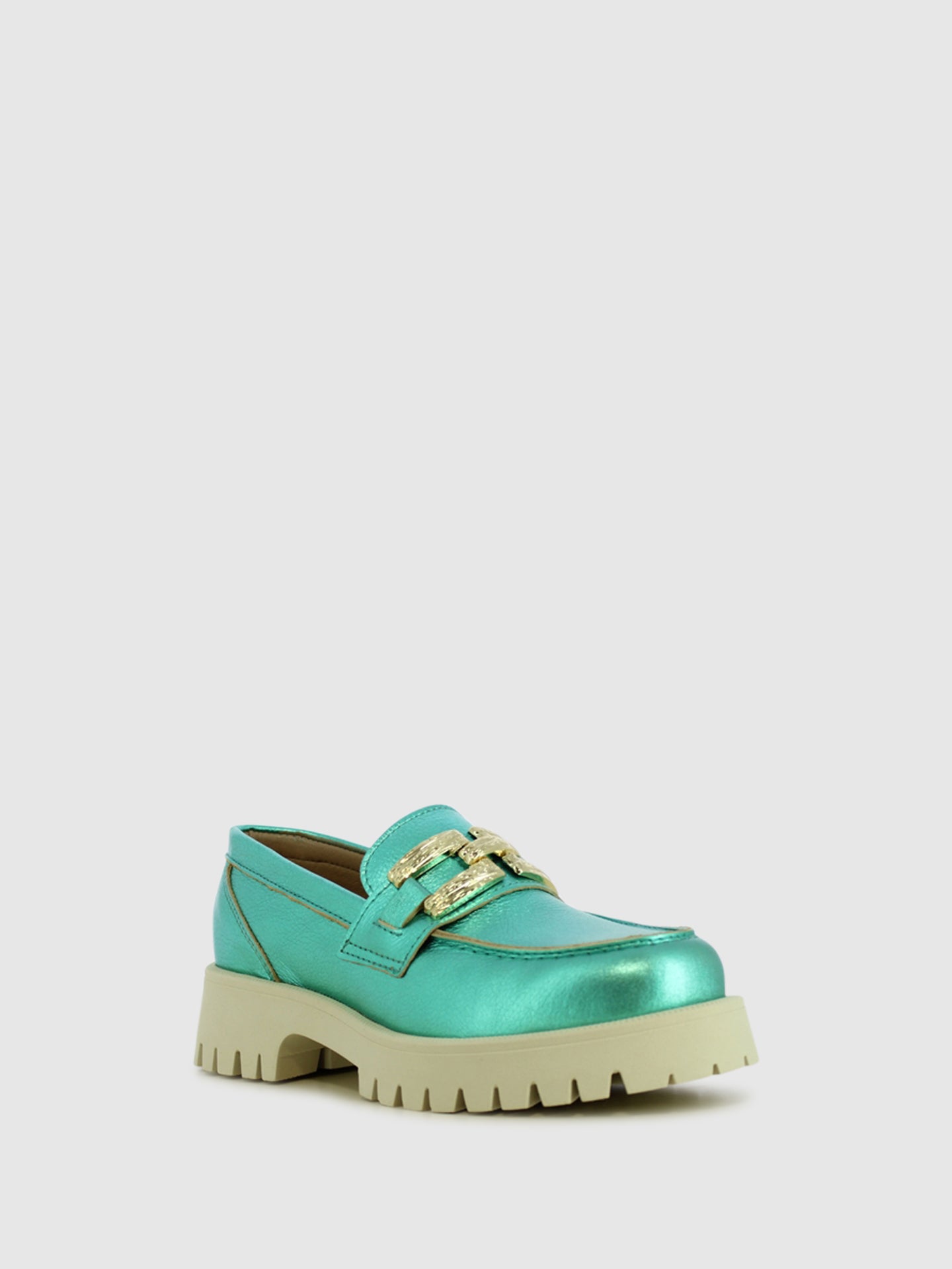 Foreva Loafers com Apliques Metálicos em Verde